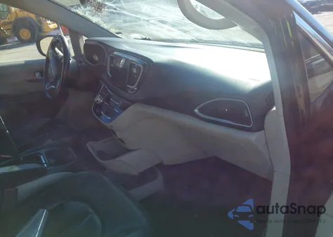 2017 Chrysler Pacifica Touring-L из США, поврежденный, VIN 2C4RC1BG2HR832004